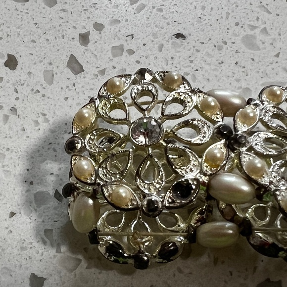 Iridescent Necklace with Free Pearl Bracelet - Picture 7 of 7